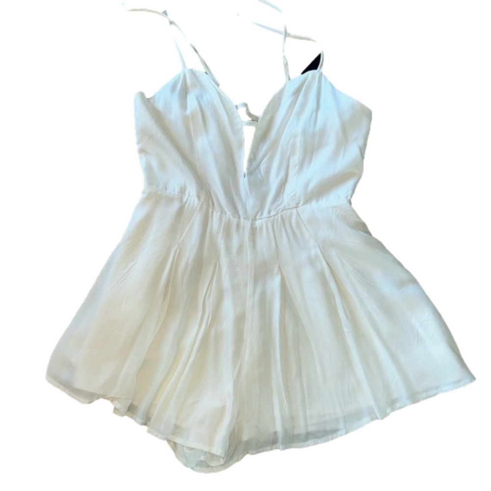 Forever 21: NWT: Size S, Off White Romper